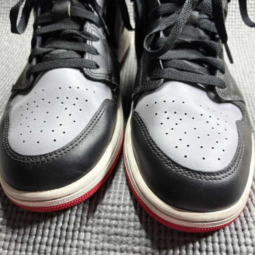 Nike Air Jordan 1 Sneakers Men 10.5 Black Grey Red Mid DQ8426-006 Athletic Gym